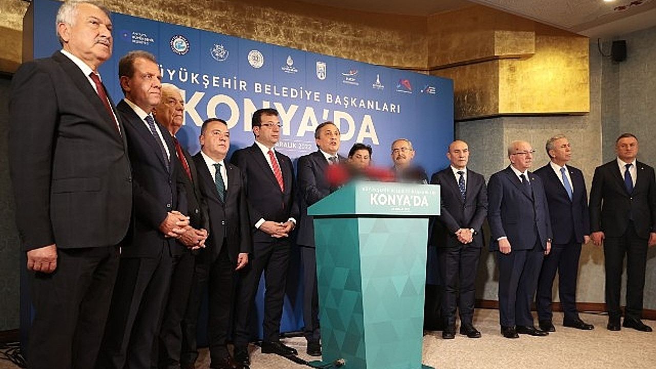 Cumhuriyet Halk Partili Büyükşehir Belediye Başkanları Konya'da