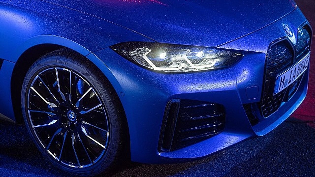 BMW i4 M50 Pirelli P Zero Elect Donanımlı İlk BMW M Elektrikli Araç Olacak