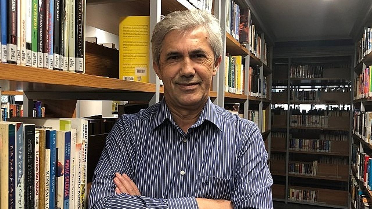 Prof. Dr. Süleyman İrvan: “Google gazeteciliği haberciliğin özünü bozdu!”