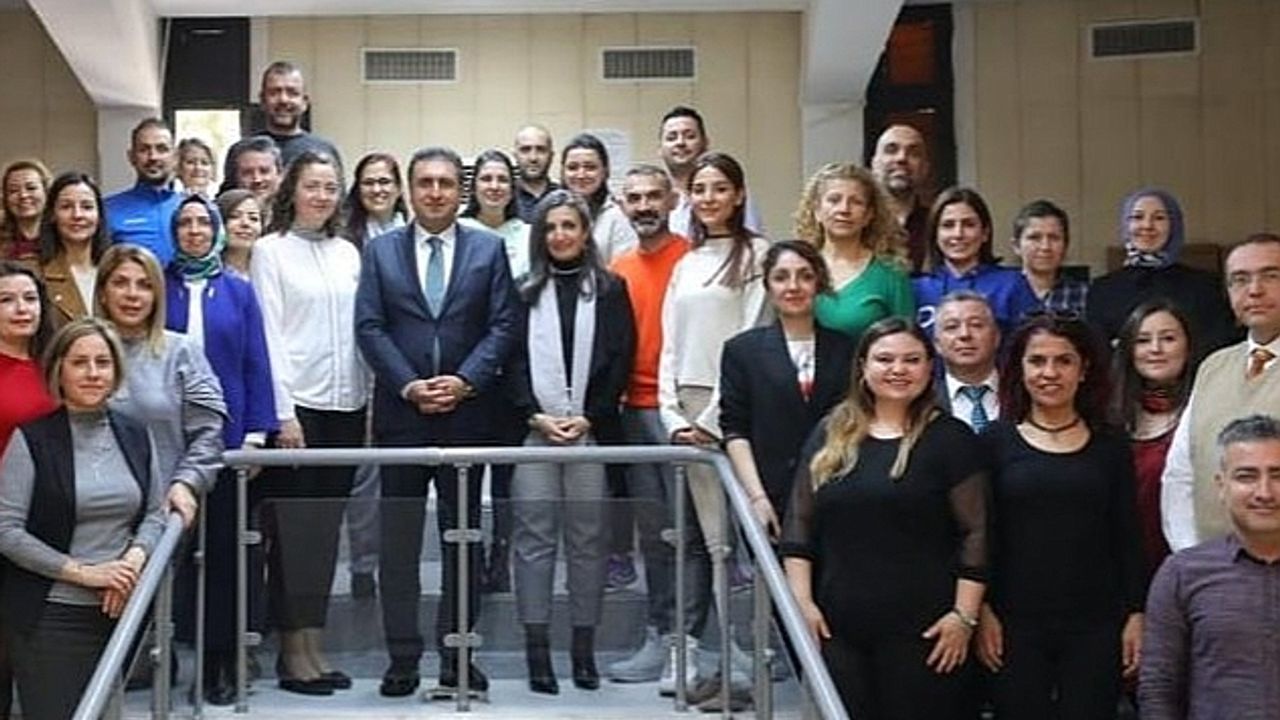İzmir Yönetici Öğretmen Eğitimi Projesi (İZYÖP) Kapsamında Gerçekleştirilen “SPSS ile İstatistiki Veri Analizi Eğitimi” Kursu Tamamlandı