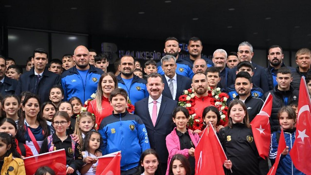 Milli güreşçiler Meclis'te