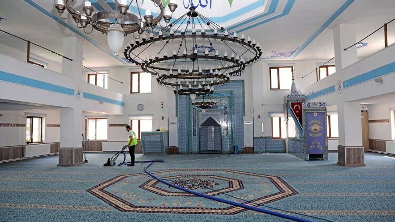 Kayseri Talas'ta camilerde hijyen atağı