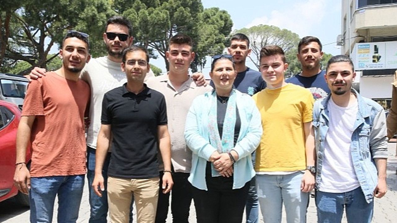 Aydın Büyükşehir Belediye Başkanı Özlem Çerçioğlu Kuyucak Pazarı'nı Ziyaret Etti