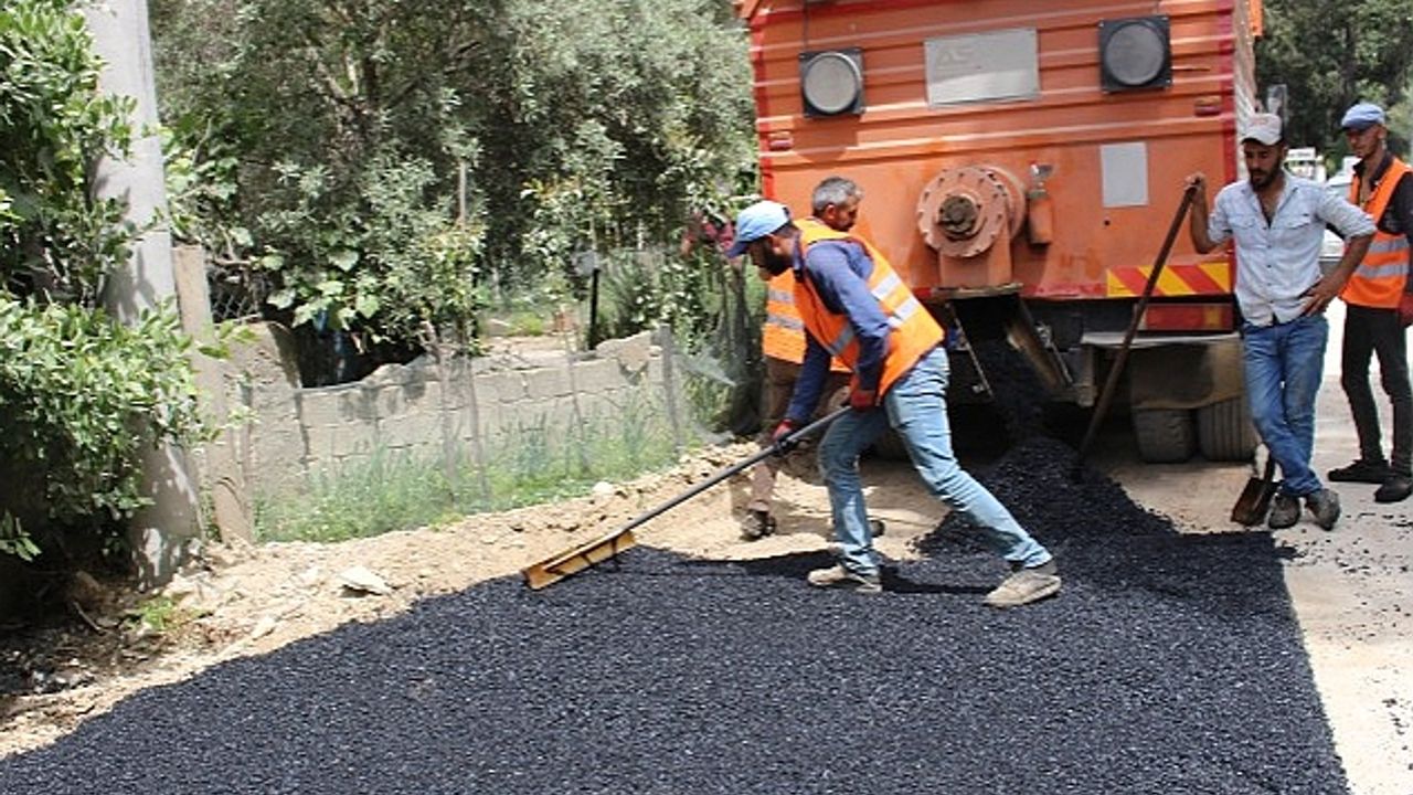 Manavgat'ta sıcak asfalt çalışması