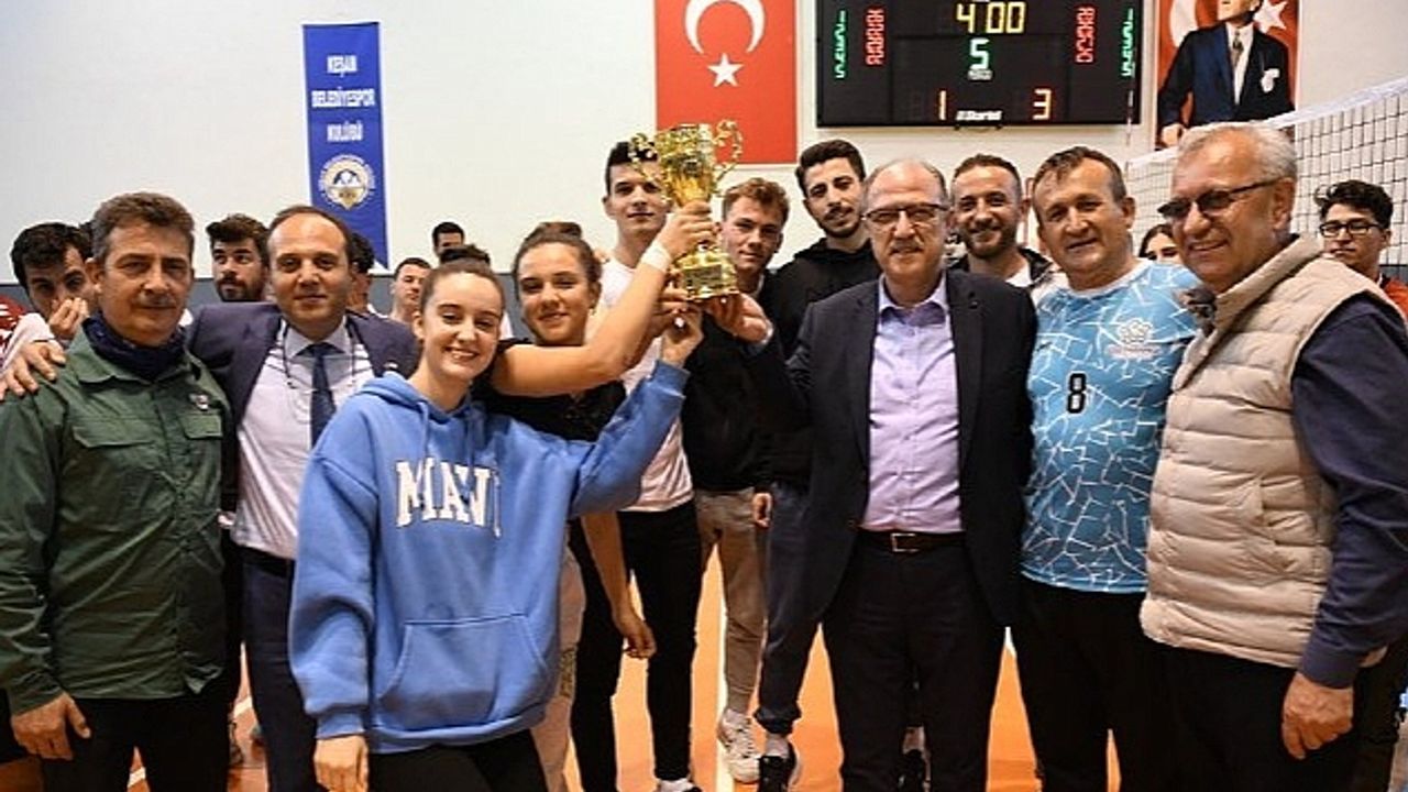 Trakya Cup Voleybol Turnuvasının Şampiyonu Malkaraspor