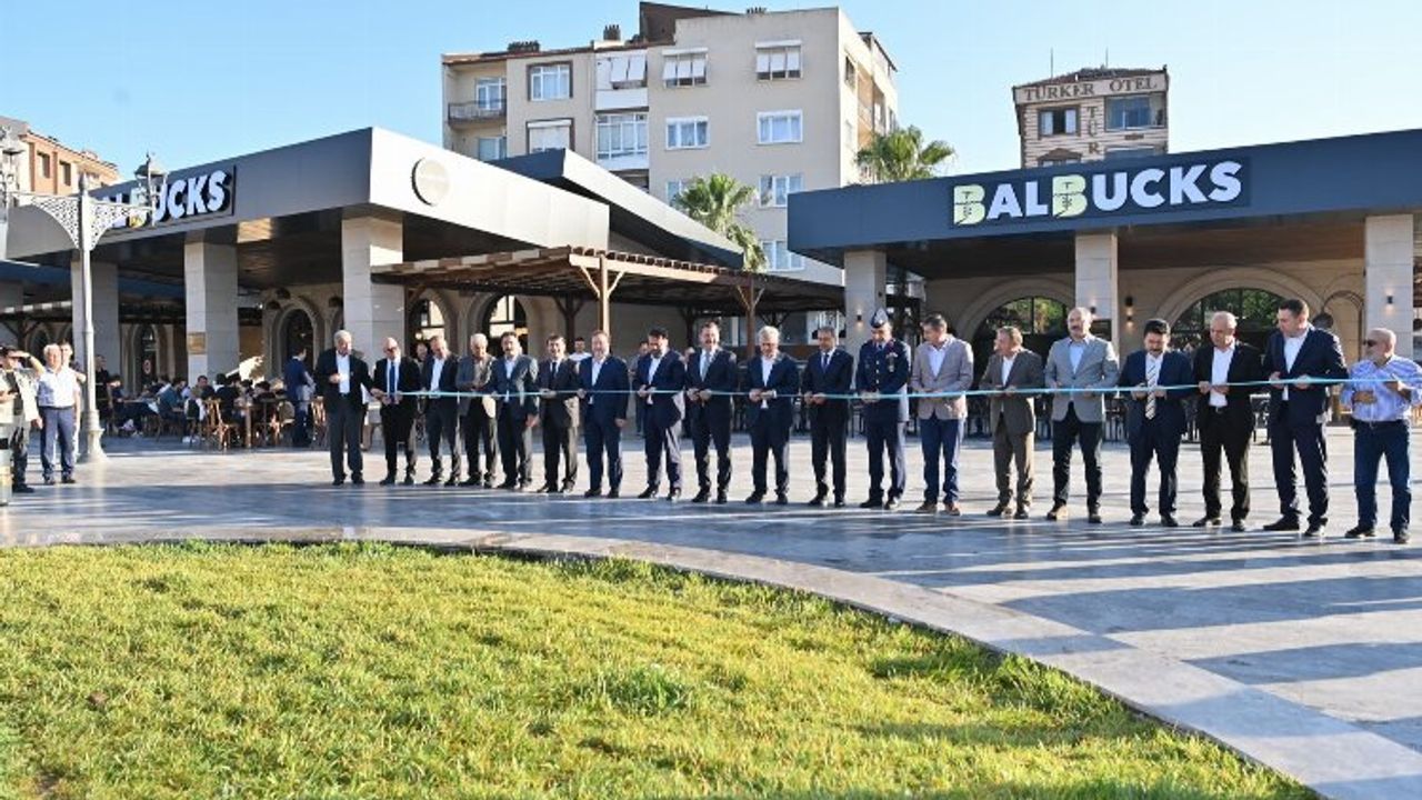 Balıkesir Büyükşehir'den tartışma yaratan Balbucks kafe