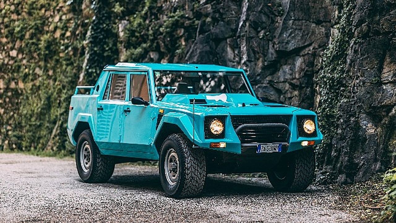 Pirelli’nin Lamborghini LM002 için geliştirdiği ‘Kulaklı’ lastiği Scorpion BK geri dönüyor