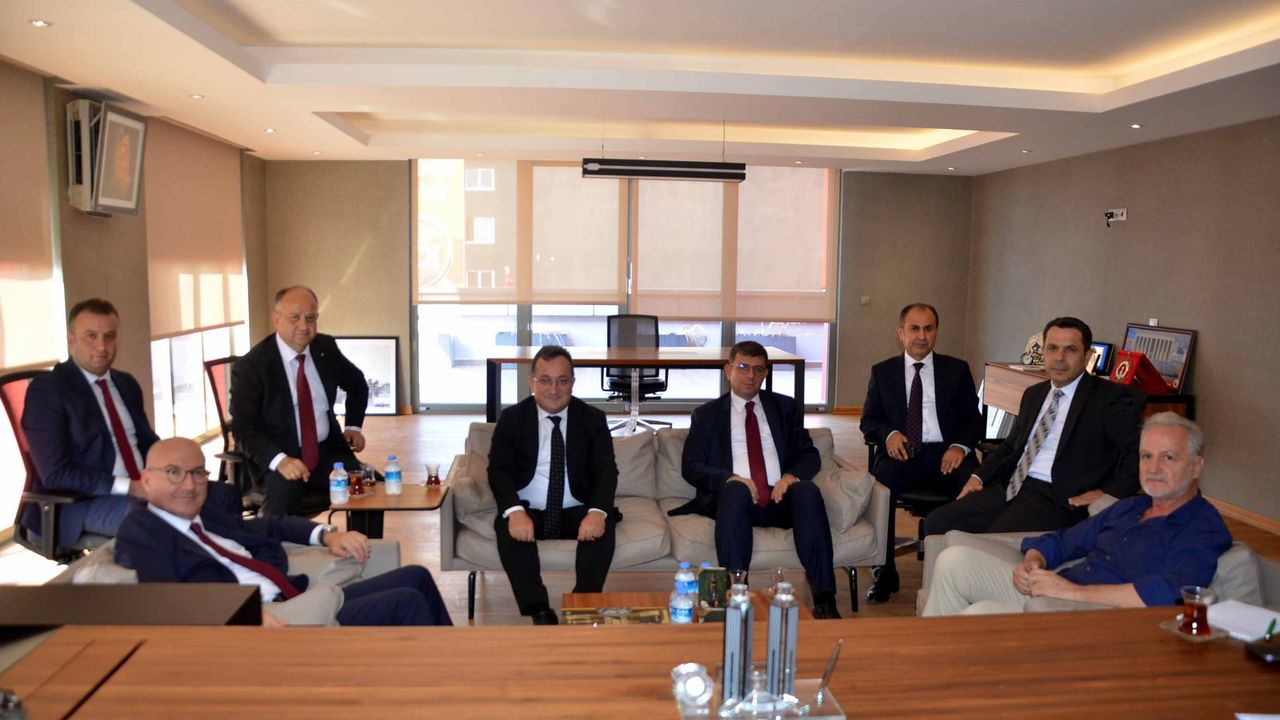 “Deprem Sonrası İşletmelerin Finans Sorunları Görüşüldü”