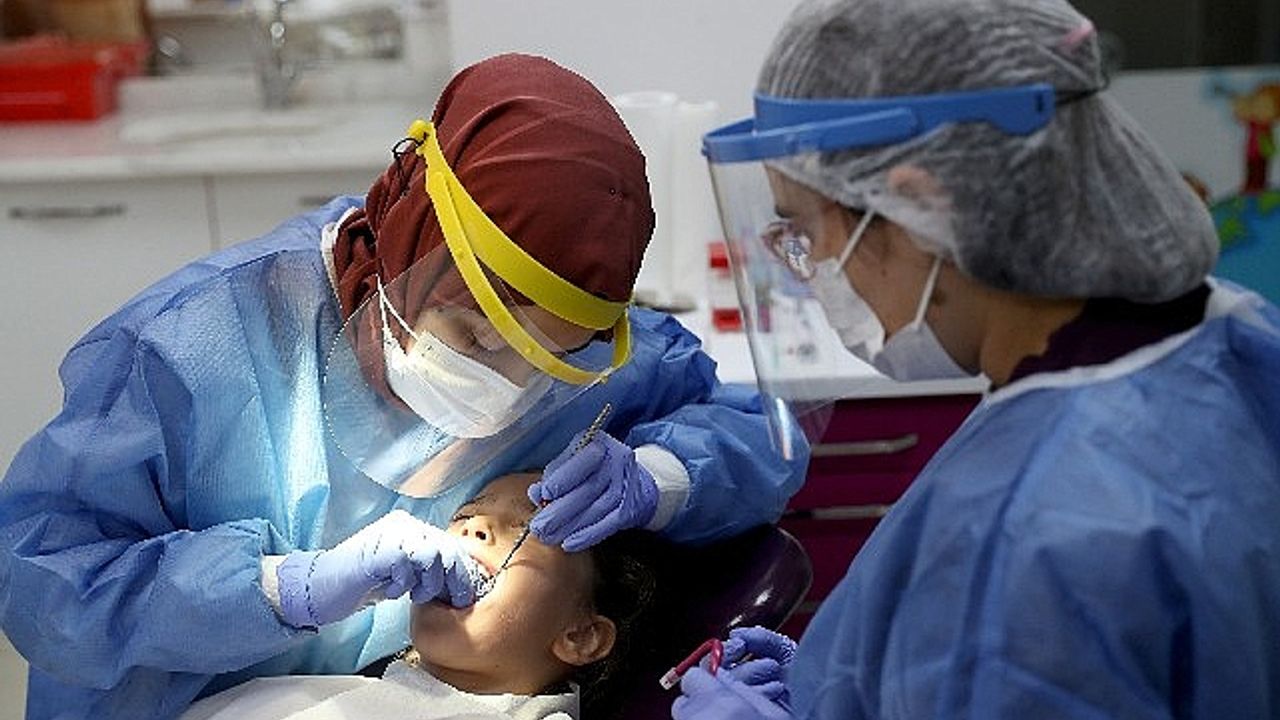 Antalya Büyükşehir’den 39 bin kişiye diş tedavisi 