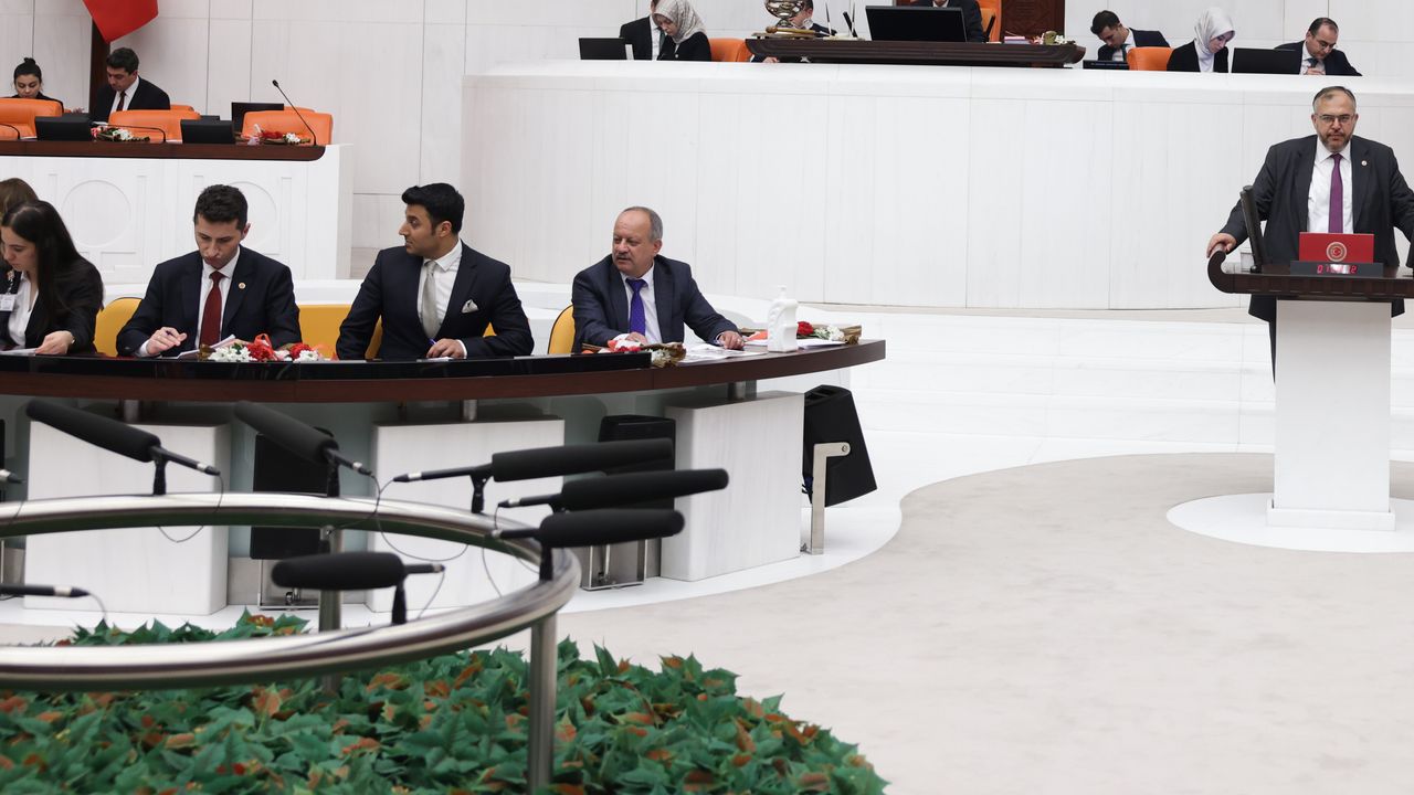 ÇALIŞKAN: “DEPREM SİYASET ÜSTÜDÜR, SAHİP ÇIKILMALIDIR”