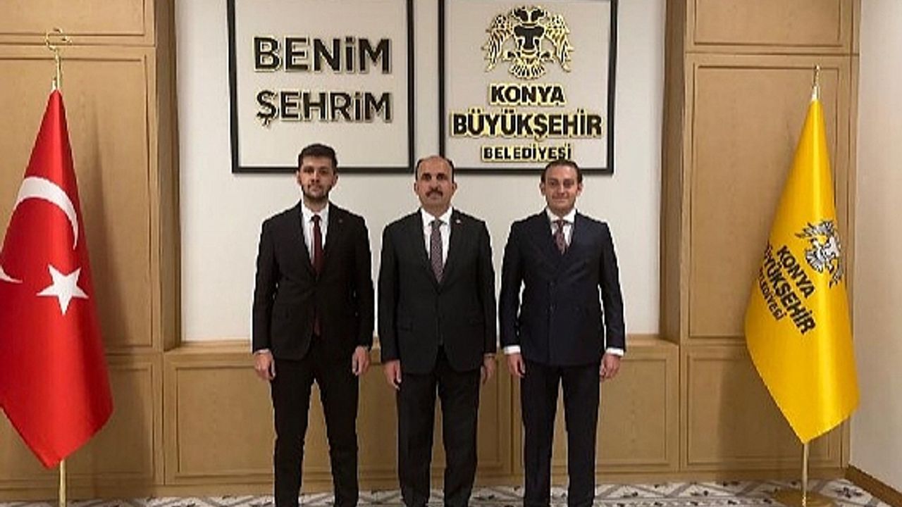 Konya Büyükşehir Belediyesi Gençlik Meclisi Başkanlığı’nı Devralan Kilci ve Önceki Başkan Tekin Başkan Altay’ı Ziyaret Etti