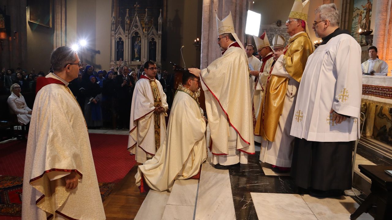 Türk Asıllı İlk Latin Katolik Episkoposu Ilgıt…