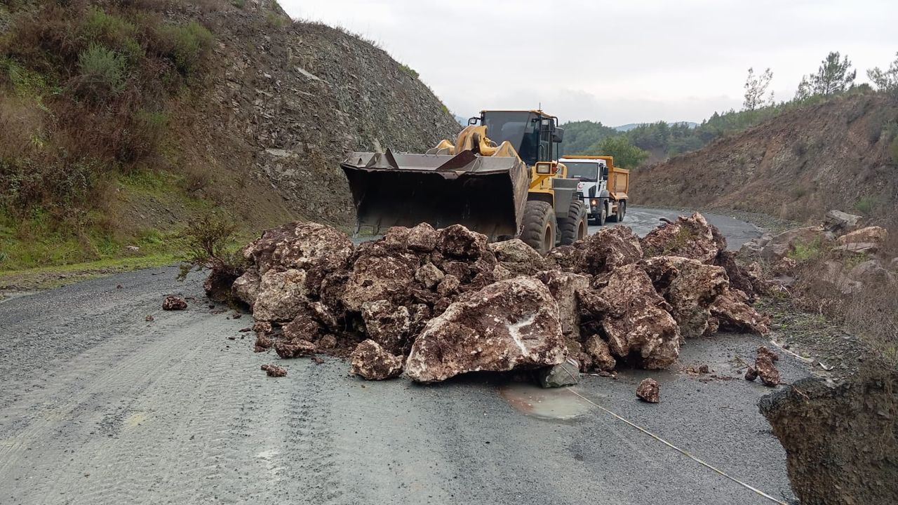 Hatay genelinde 52 Noktada Acil Önlemler Alındı