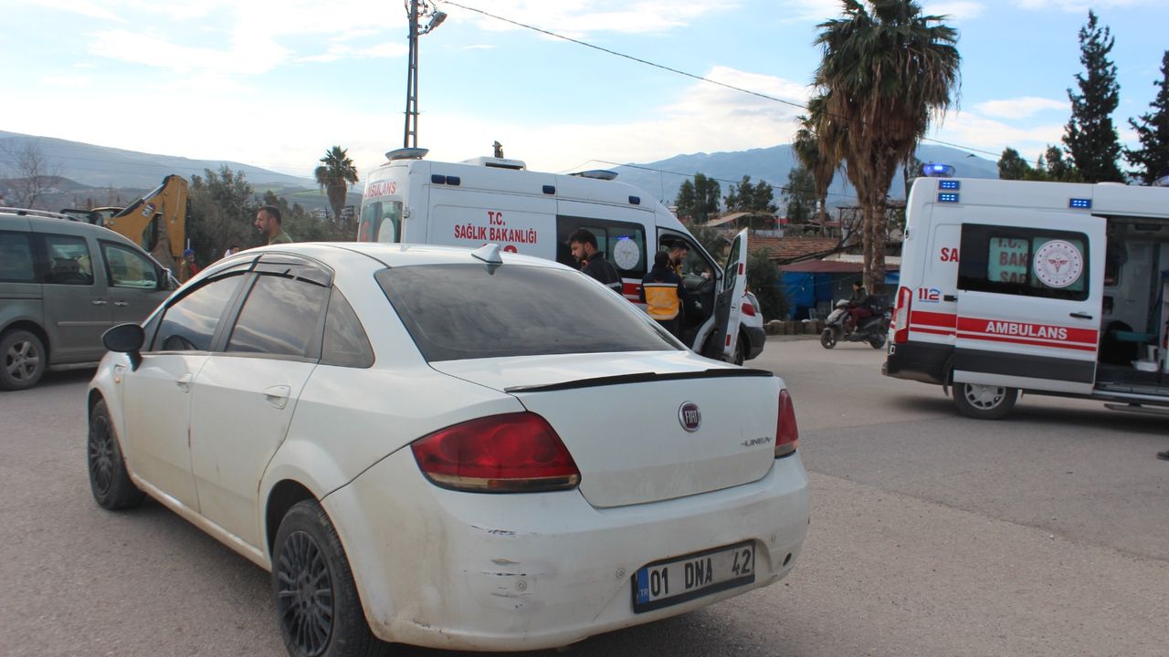 Motosikletle otomobil çarpıştı, bir yaralı…