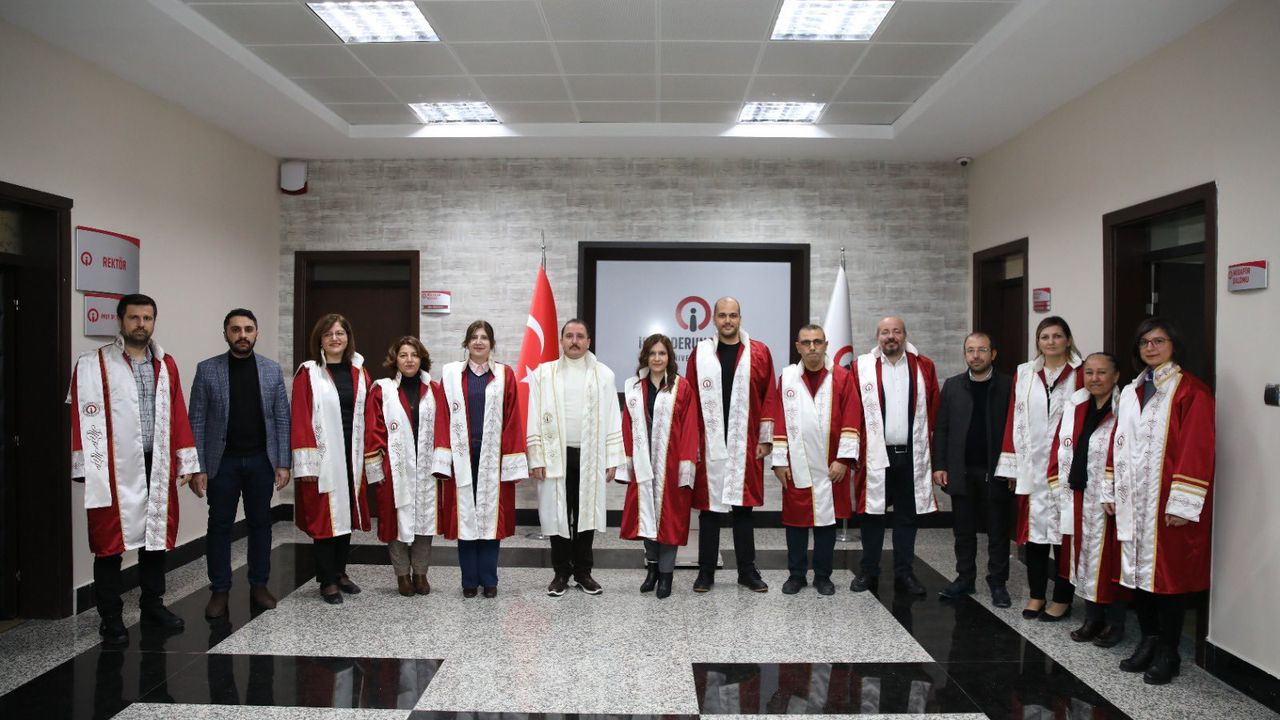 İSTE’de bir profesör, 8’i doçent törenle cübbe giydi…