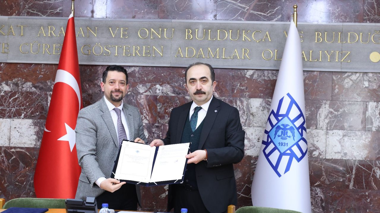 Hatay tarihi Koleksiyonunu TTK’ya bağışladı…