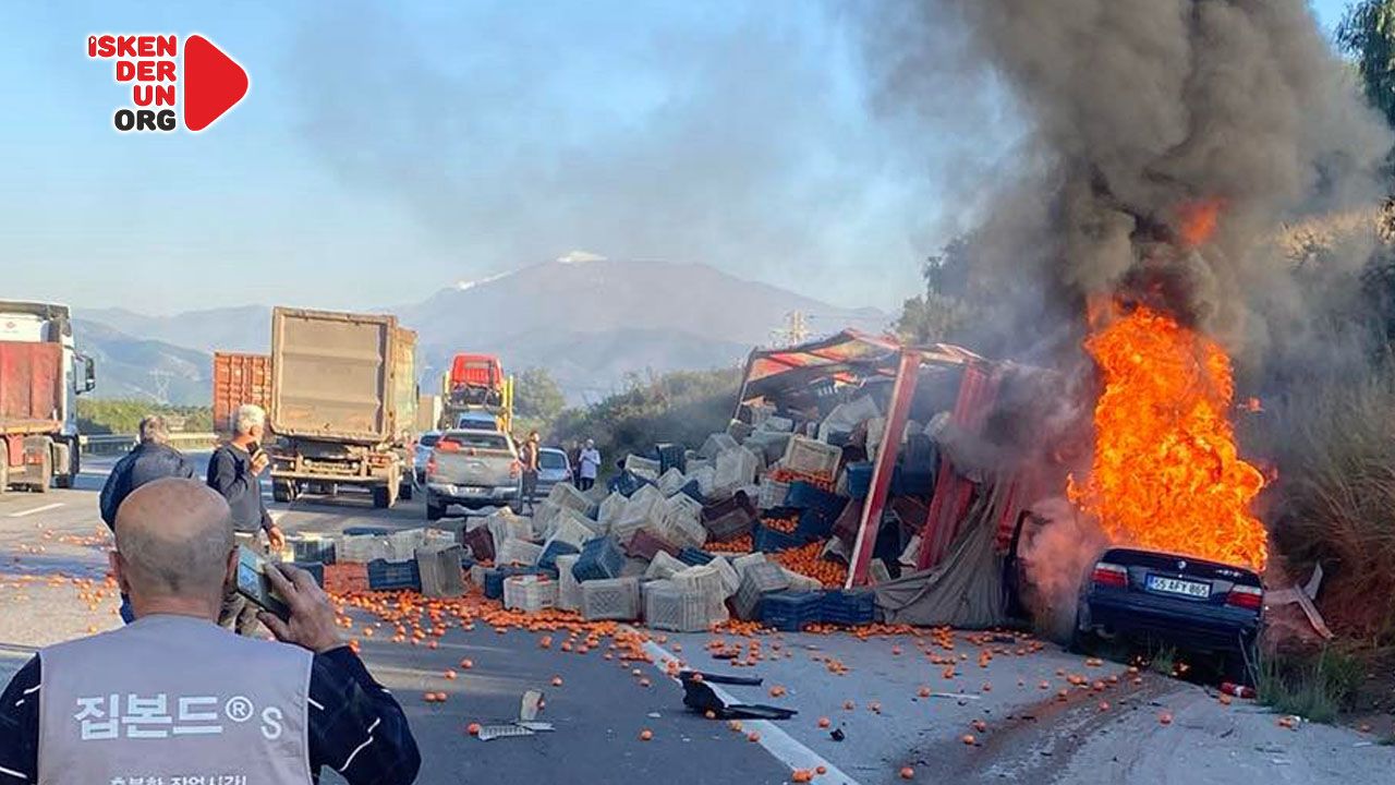 TIR’lar ve aracın çarpıştığı kazada yangın çıktı!