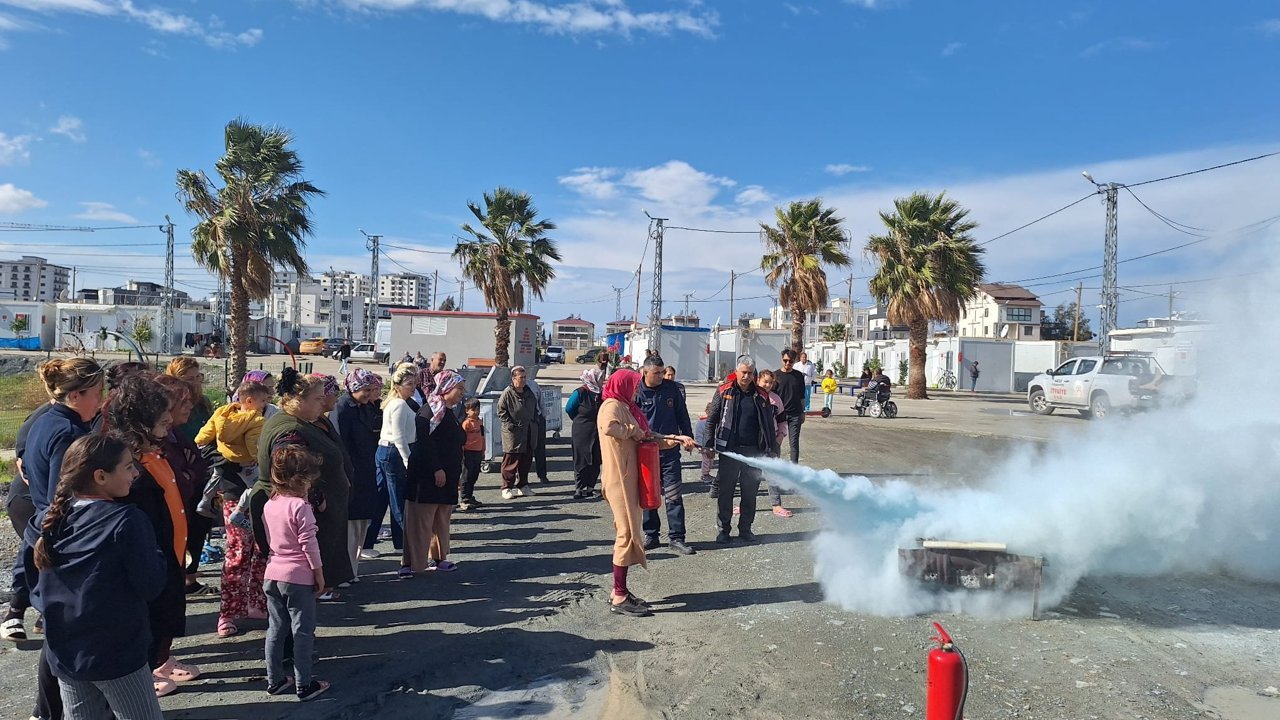 Konteyner kentte yangına müdahale eğitimi…