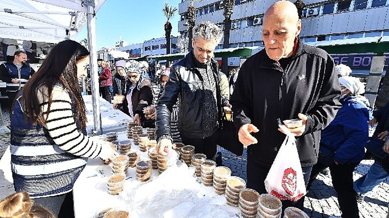 6 Şubat depreminde hayatını kaybedenler İzmir’de anıldı