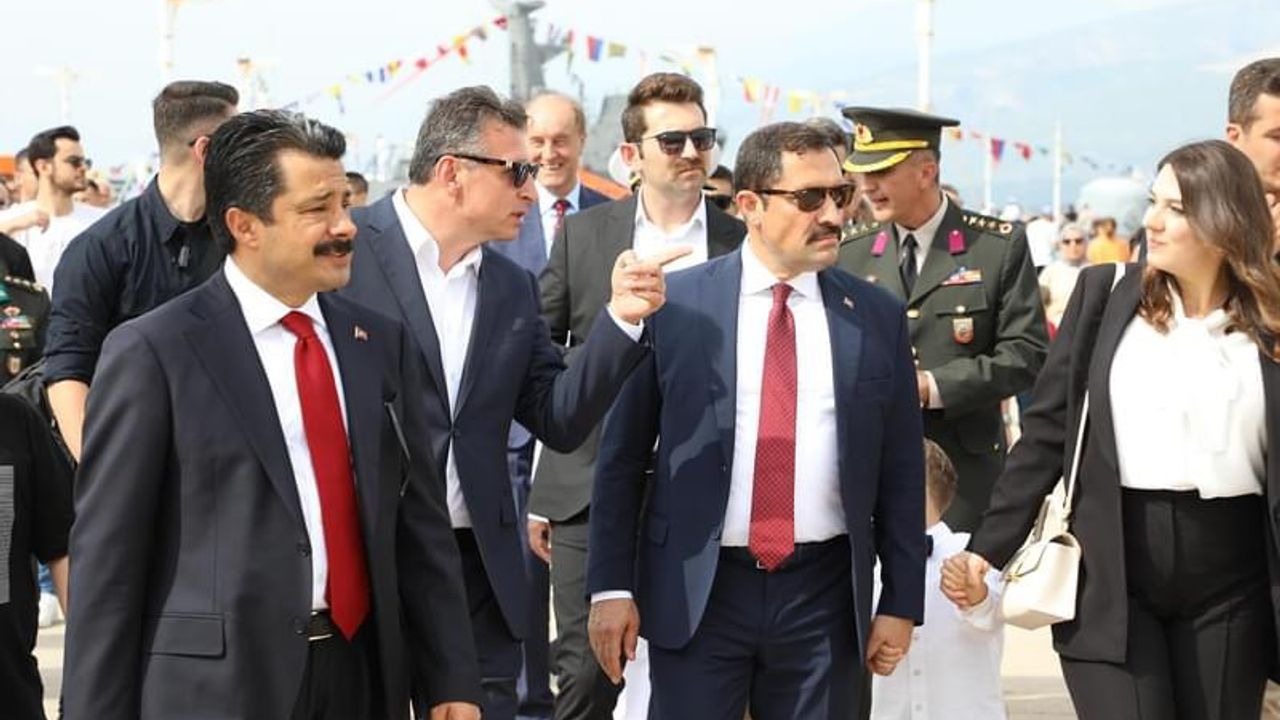 Deniz Kuvvetleri Gemilerine Ziyaret