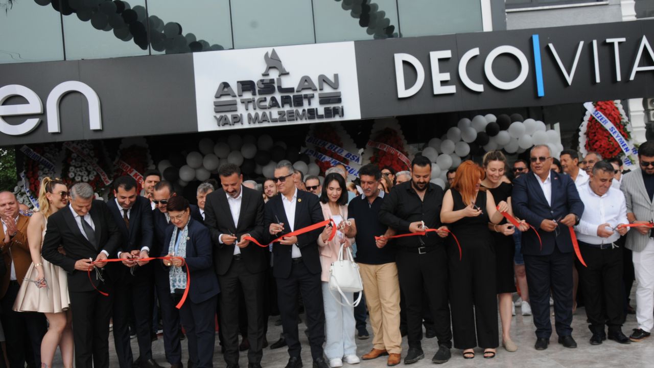 Arsuz'da Arslan Ticaret Yeni Mağazasında...