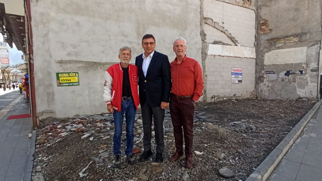 Sanatsal dokunuşla depremin izleri siliniyor…