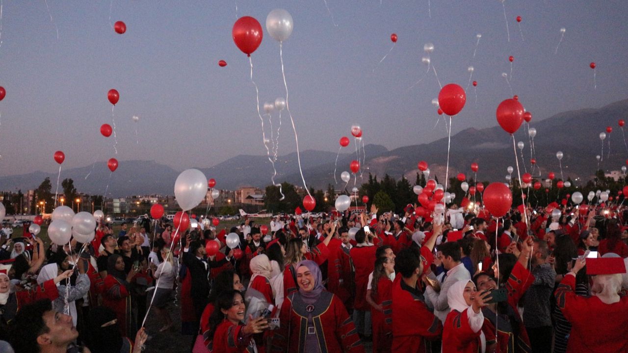 İSTE mezunlarını coşkulu törenle uğurladı