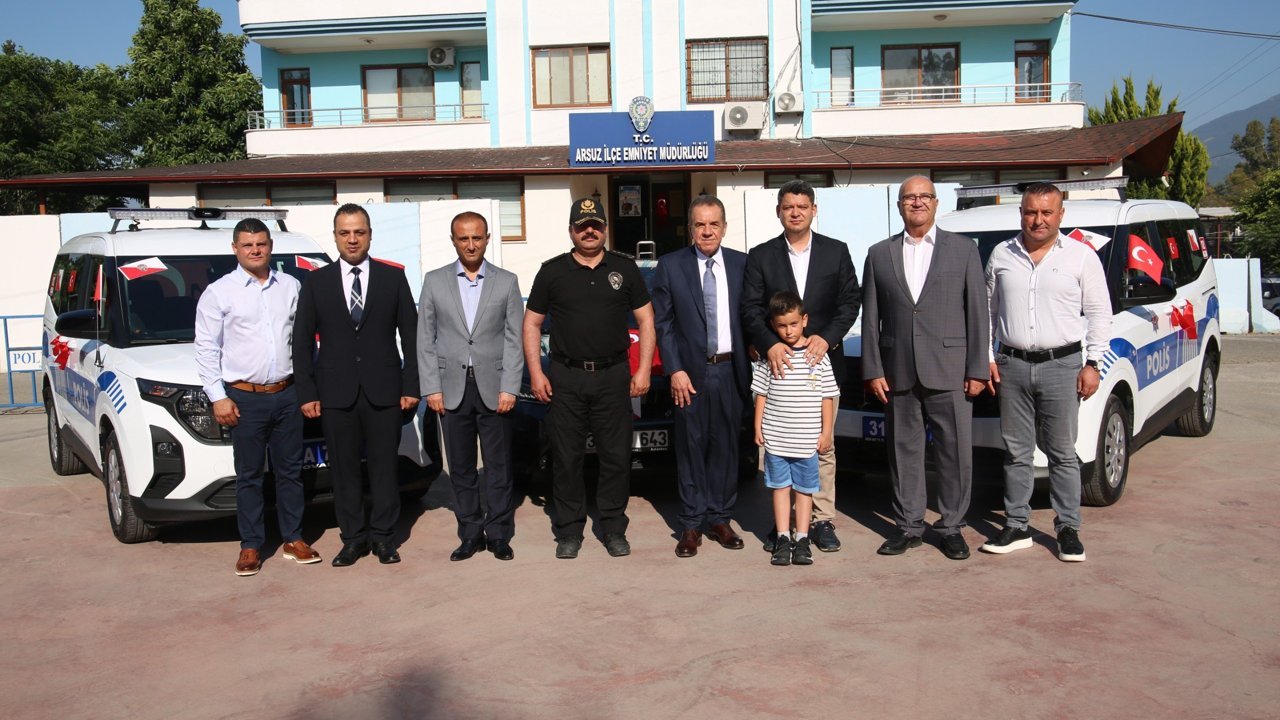 Arsuz Emniyetine Yeni Araçlar Teslim Edildi