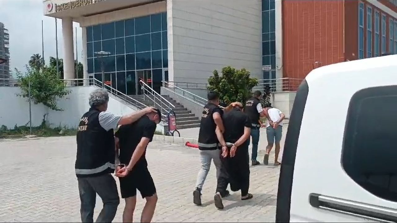 Yakalanan üç aranan şahıstan biri tutuklandı!