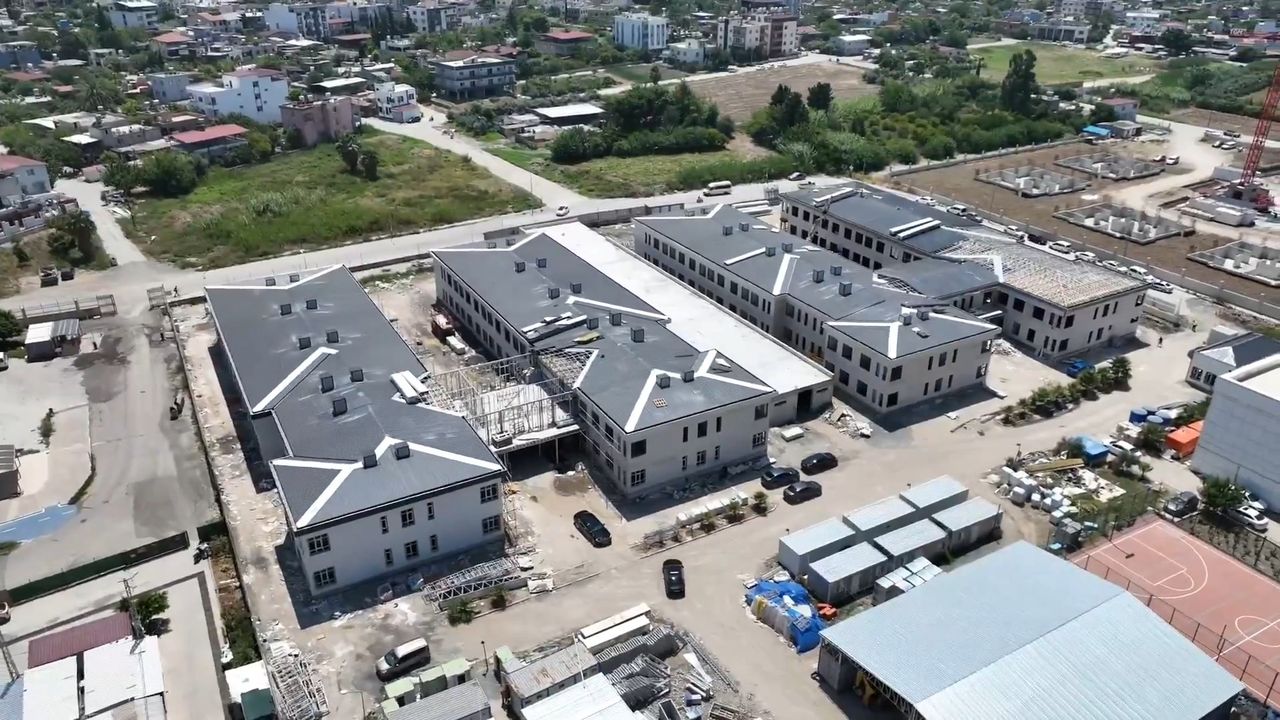 İskenderun’a Çelik modüler yurt binası…