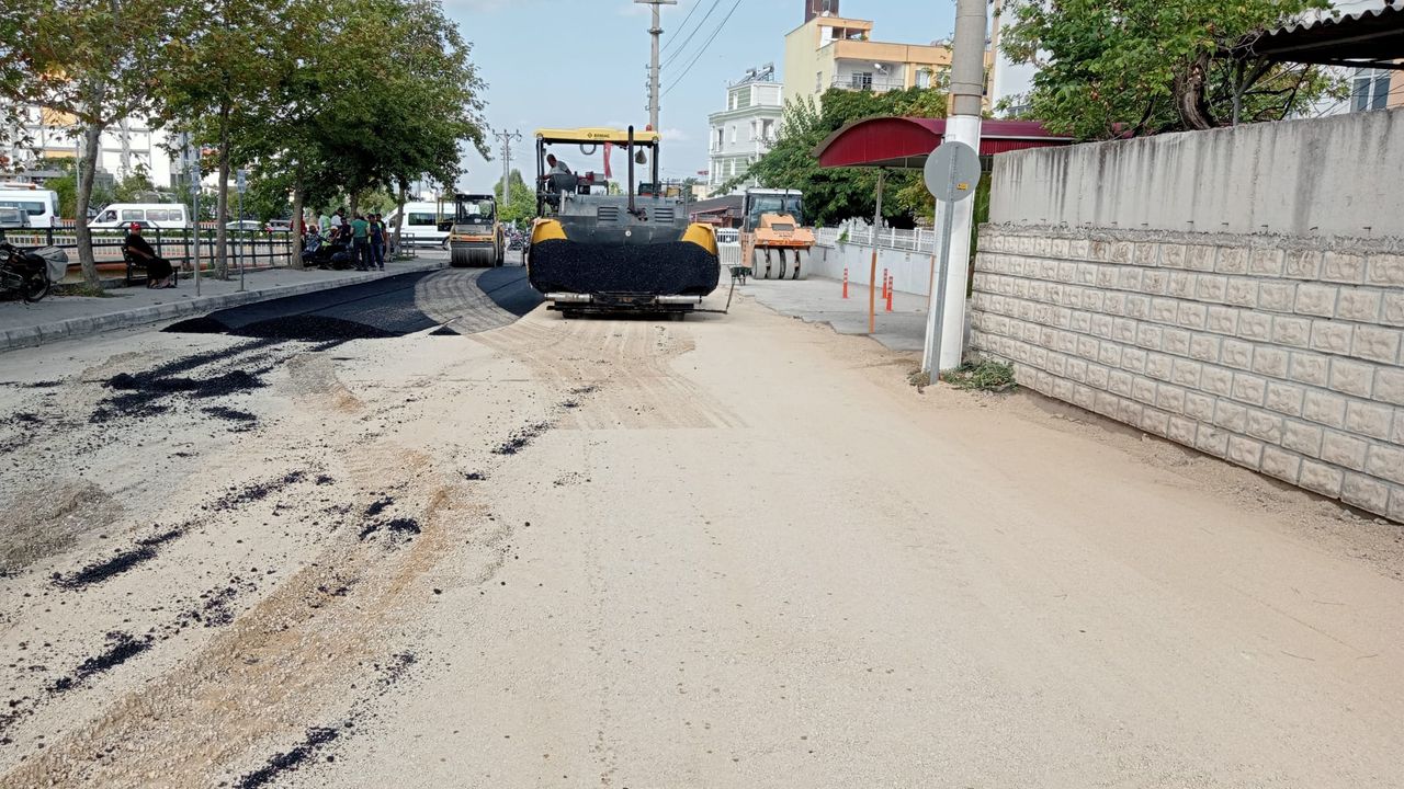 Erzin’de Gaffar Okan Caddesine asfalt…