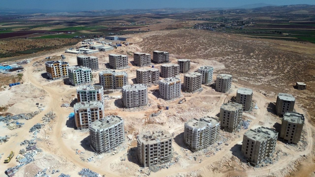 Reyhanlı’daki TOKİ konutlarının yüzde 50’si tamamlandı .