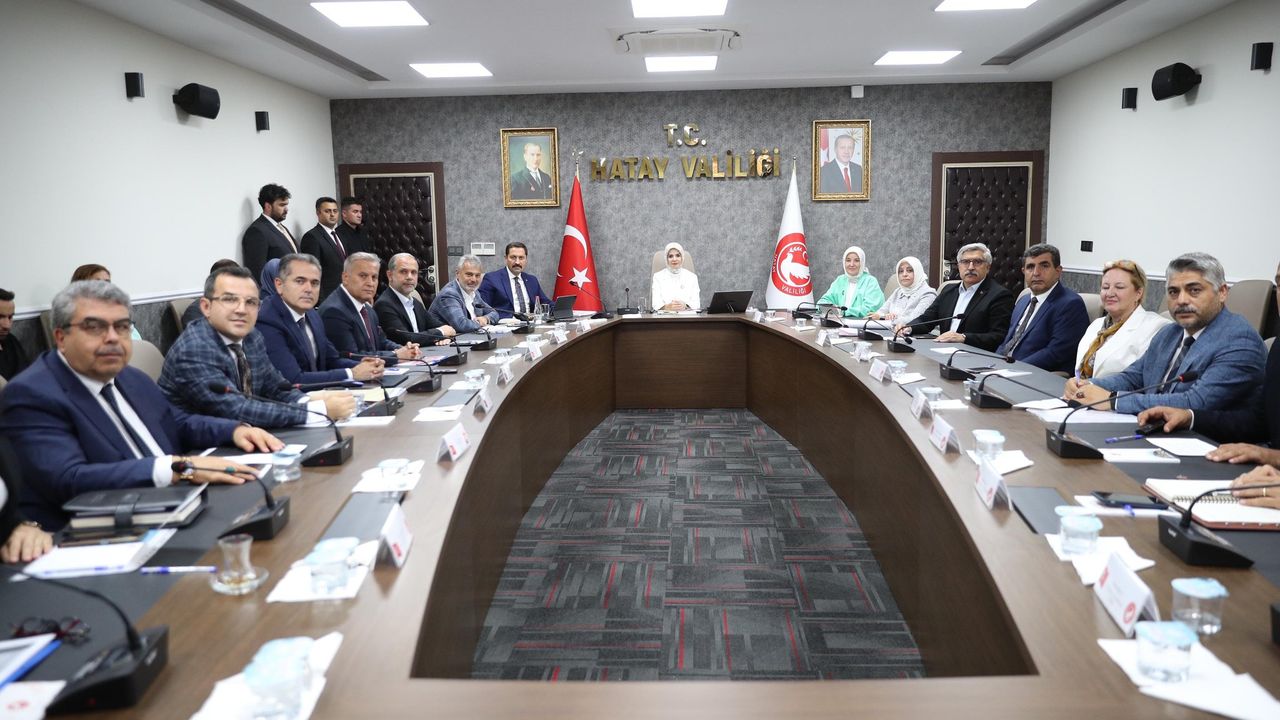 Bakan, Hatay’da Çocuk Evleri Sitesini açtı…