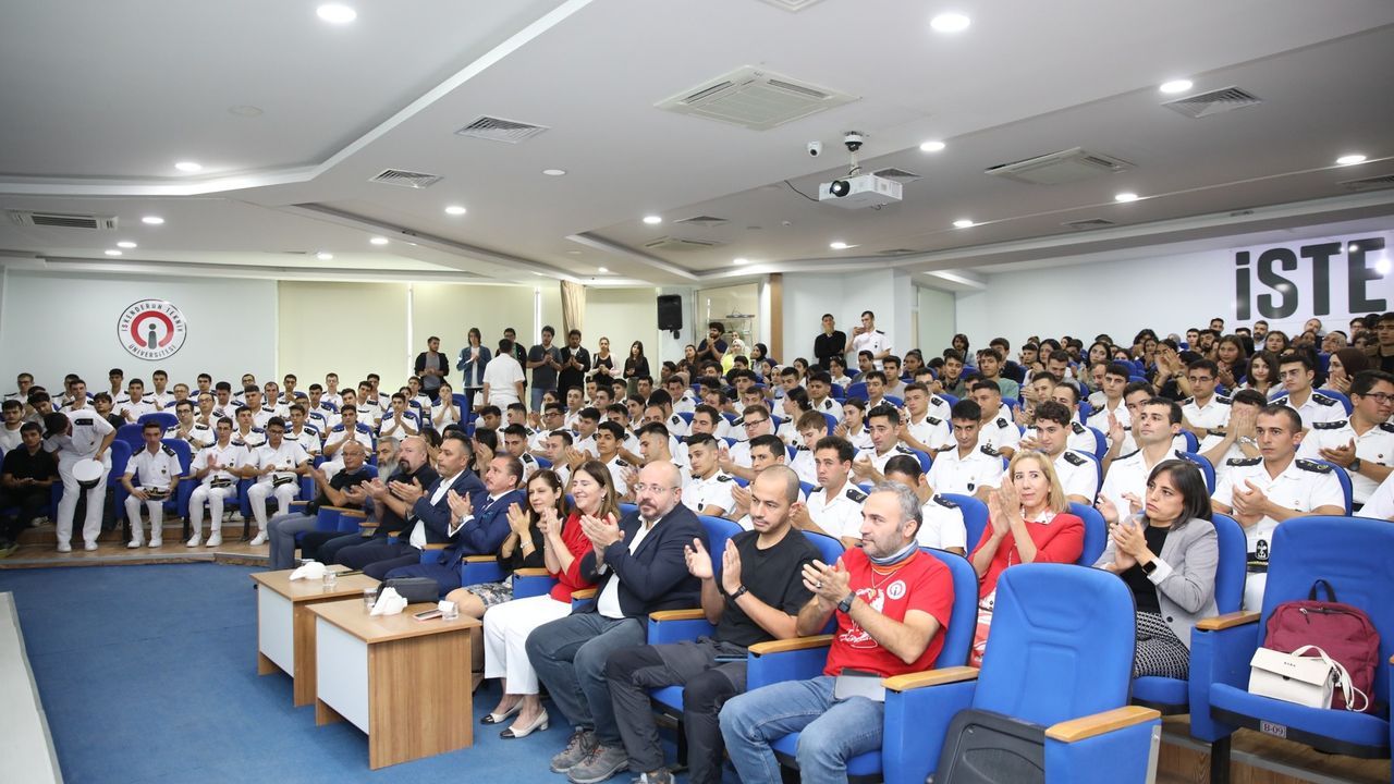 İSTE’de Cumhuriyet coşkusu