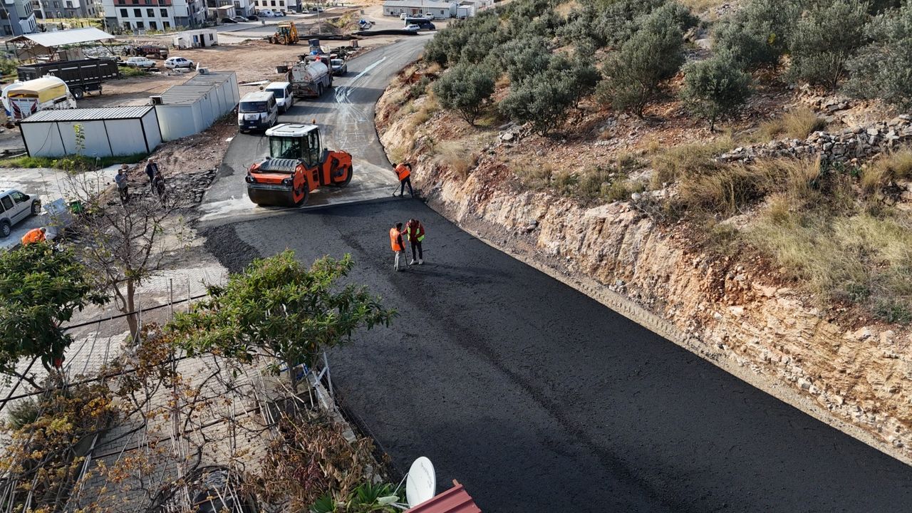 İskenderun TOKİ – Sakıt Bağlantı Yolu Asfaltlandı