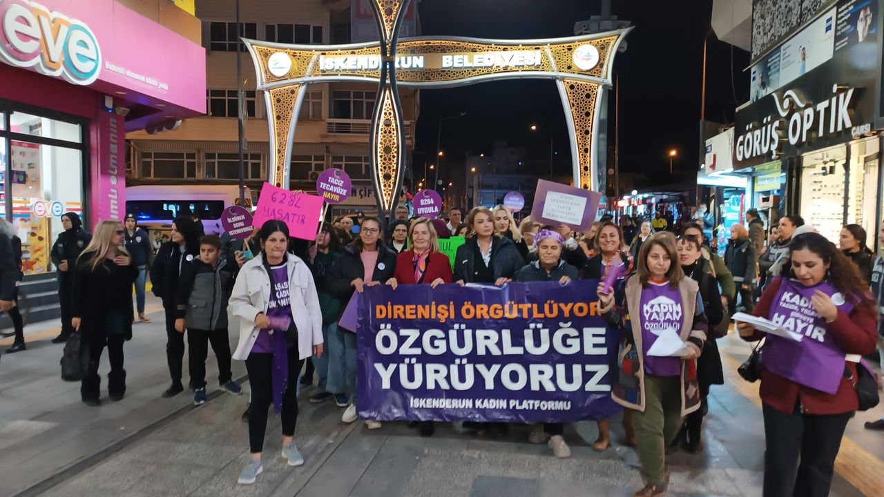 İskenderunlu Kadınlar ‘Özgürlüğe yürüdü’