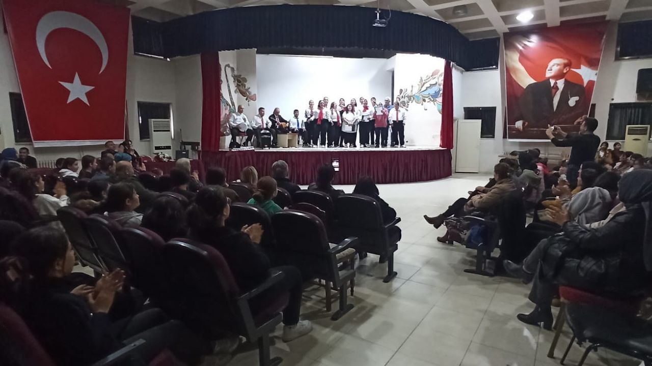 Engelsiz Türk Musikisi Korosu’ndan konser…