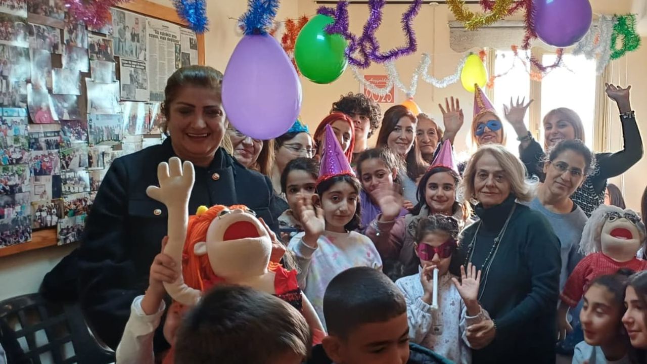 Gençlerden yeni yıla unutulmaz karşılama!