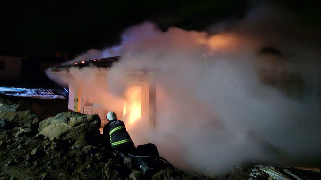 Hassa’da Köy Evlerinde Yangın Çıktı!