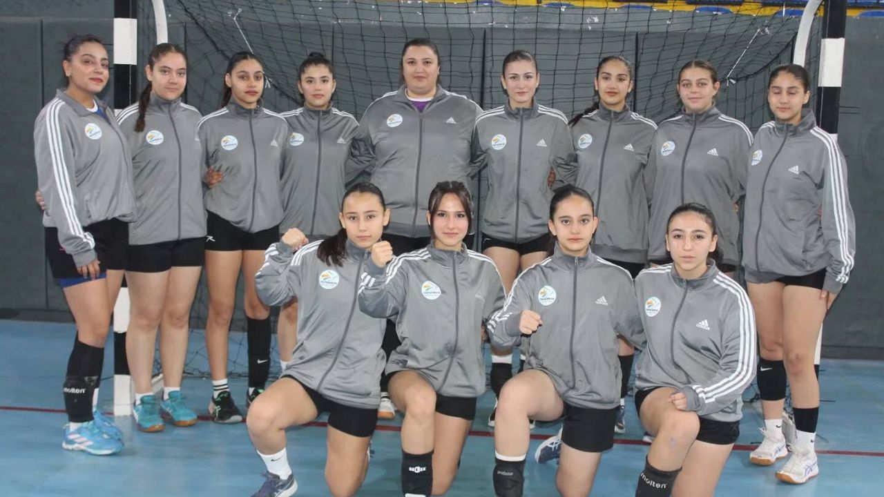 Rüzgarın kızları Şampiyonaya Galibiyetle Başladı