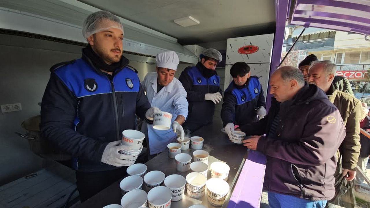 Samandağ Belediyesi’nden Sıcak Çorba İkramı
