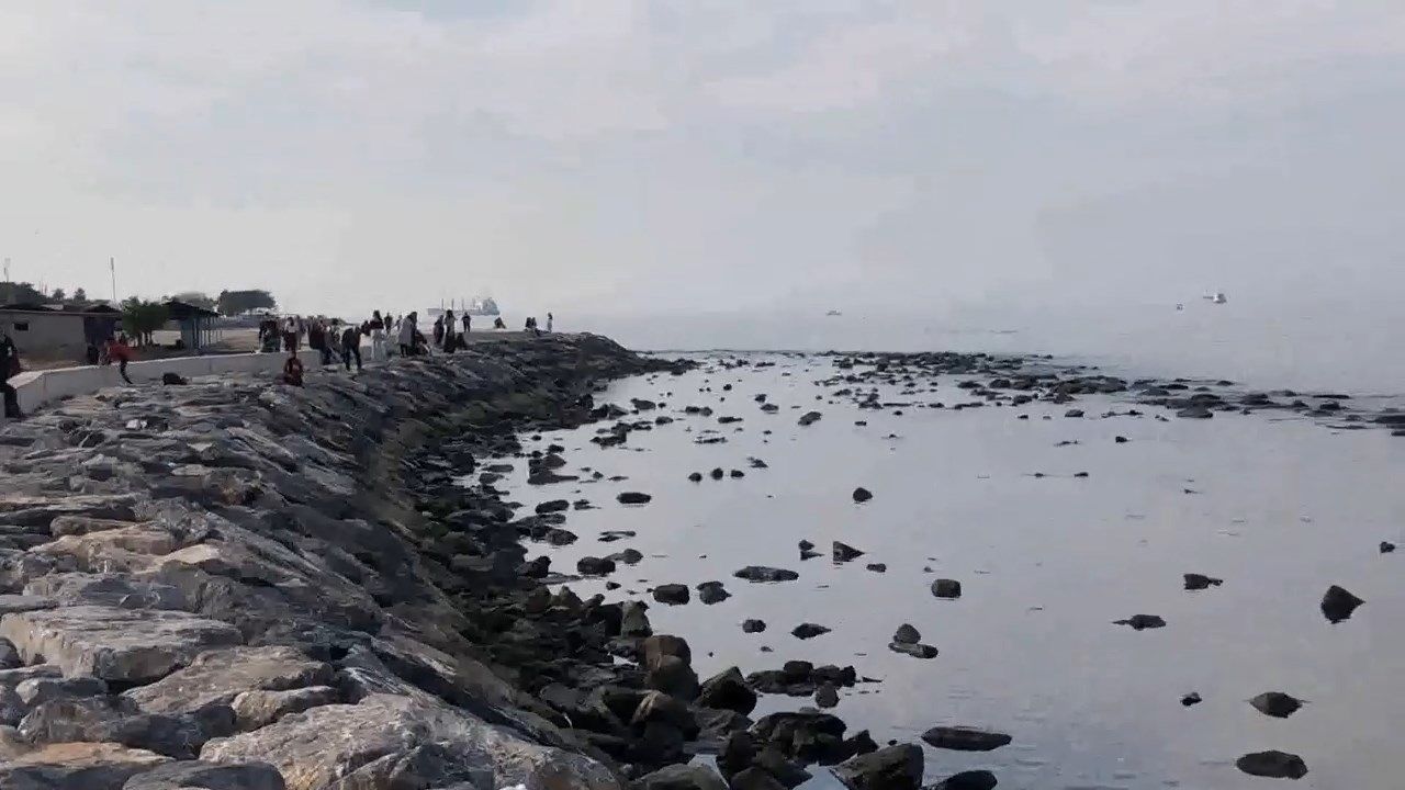 İskenderun’da da deniz çekiliyor!