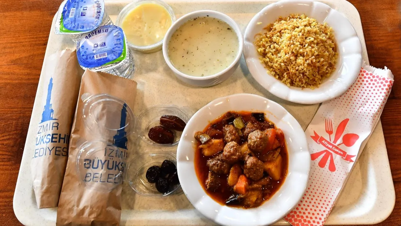 İzmir’de 50 TL’ye iftar!