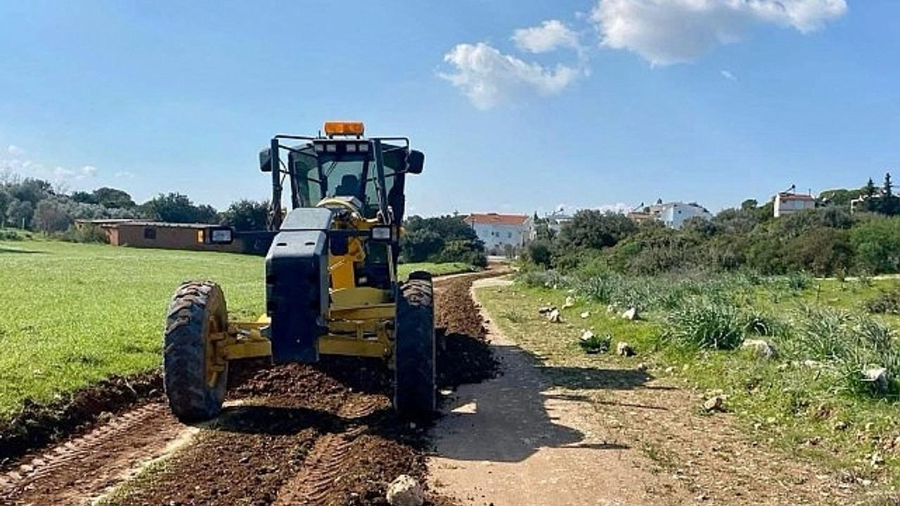 Didim’de Yol Yapım Çalışmaları Sürüyor