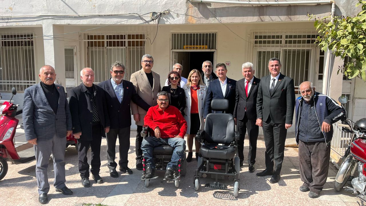 CHP’den Engelli Vatandaşa Akülü Tekerlekli Sandalye…