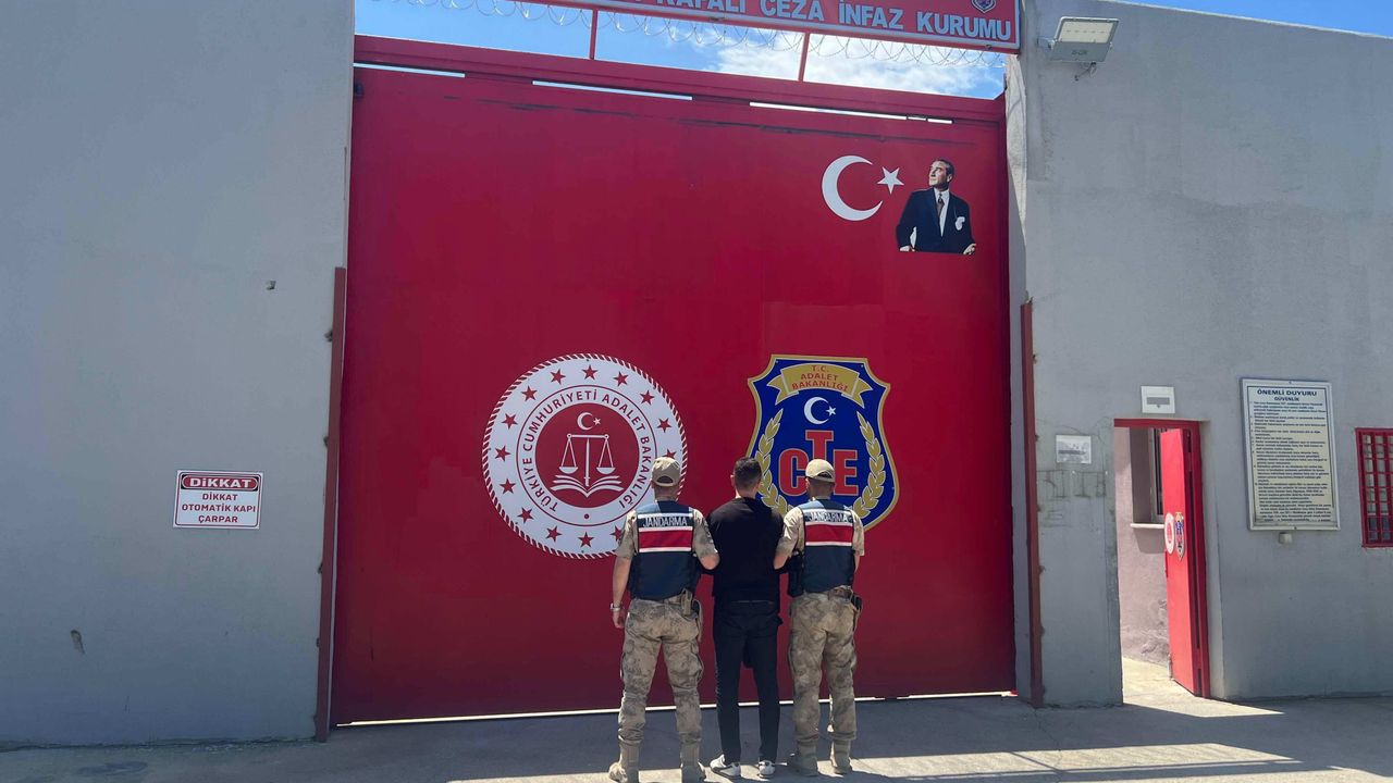 Jandarma bir ayda Aranan 220 Kişiyi yakaladı