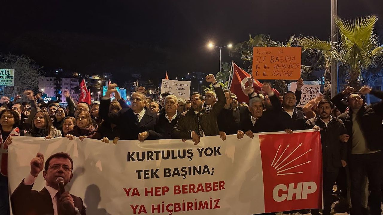 CHP’li Hatay’da Millet iradesi için yürüdü…