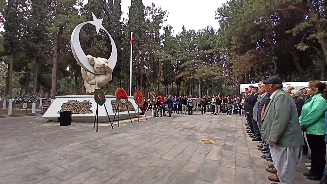 İskenderun Şehitliğinde Çanakkale Anma töreni…