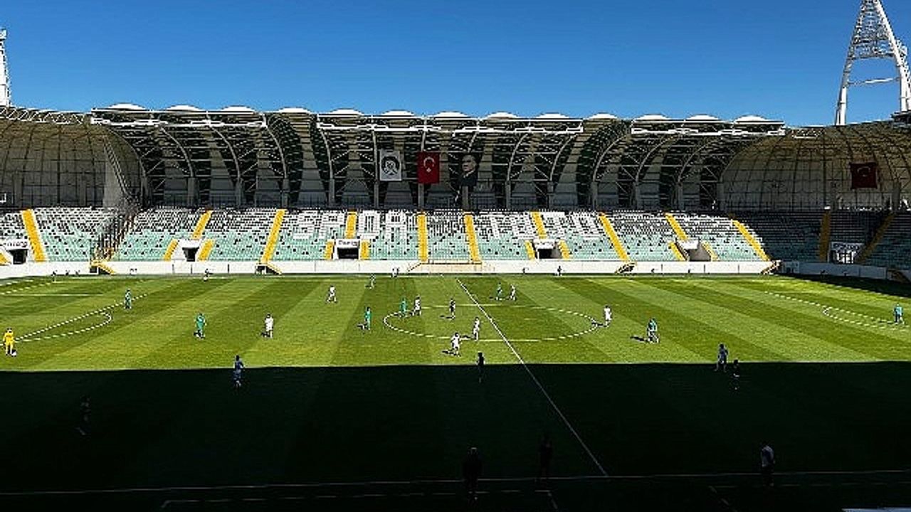1966 Edremitspor Şampiyonluk yolunda engel tanımıyor