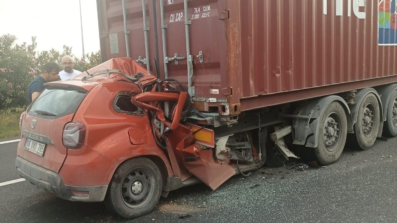 Hatay-Osmaniye Yol Ayrımında Feci Kaza...